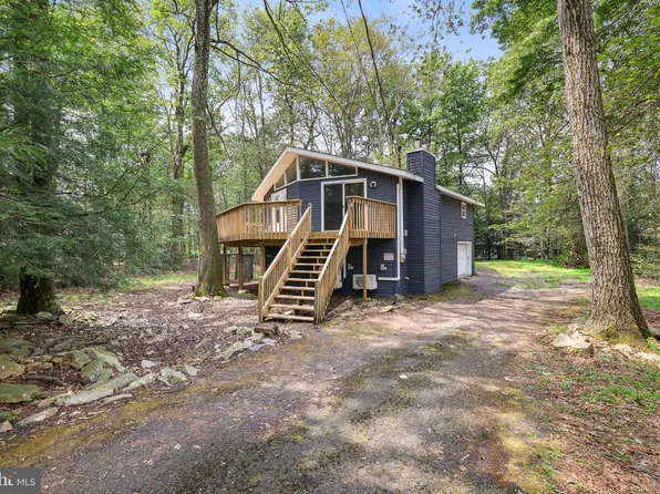 4116 Devon Dr, Tobyhanna, PA 18466