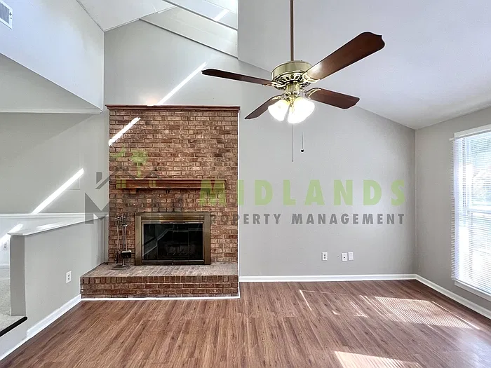 3 bed, 2.0 bath, 1352 sqft, $1,550 — Photo 4