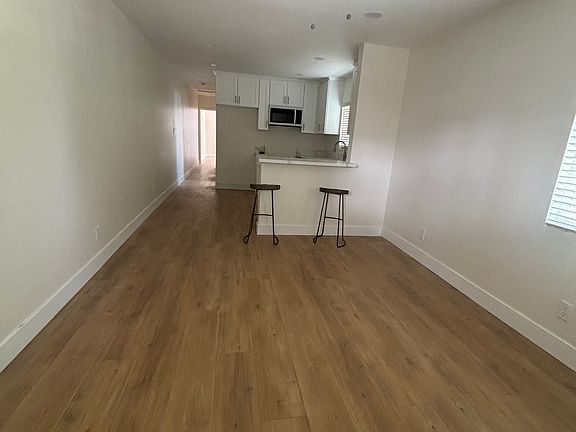 3rd image of 1501 Rollins Dr #1501