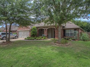 804 S 71st St, Broken Arrow, OK 74014