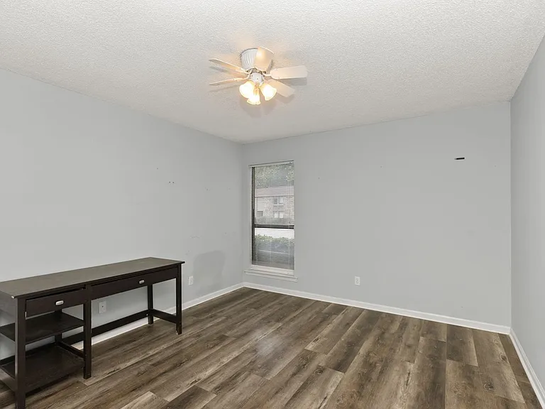 1009 Stonegate Dr #A — Photo 11