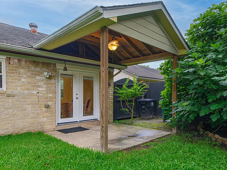 4110 Garden Springs Dr — Photo 15