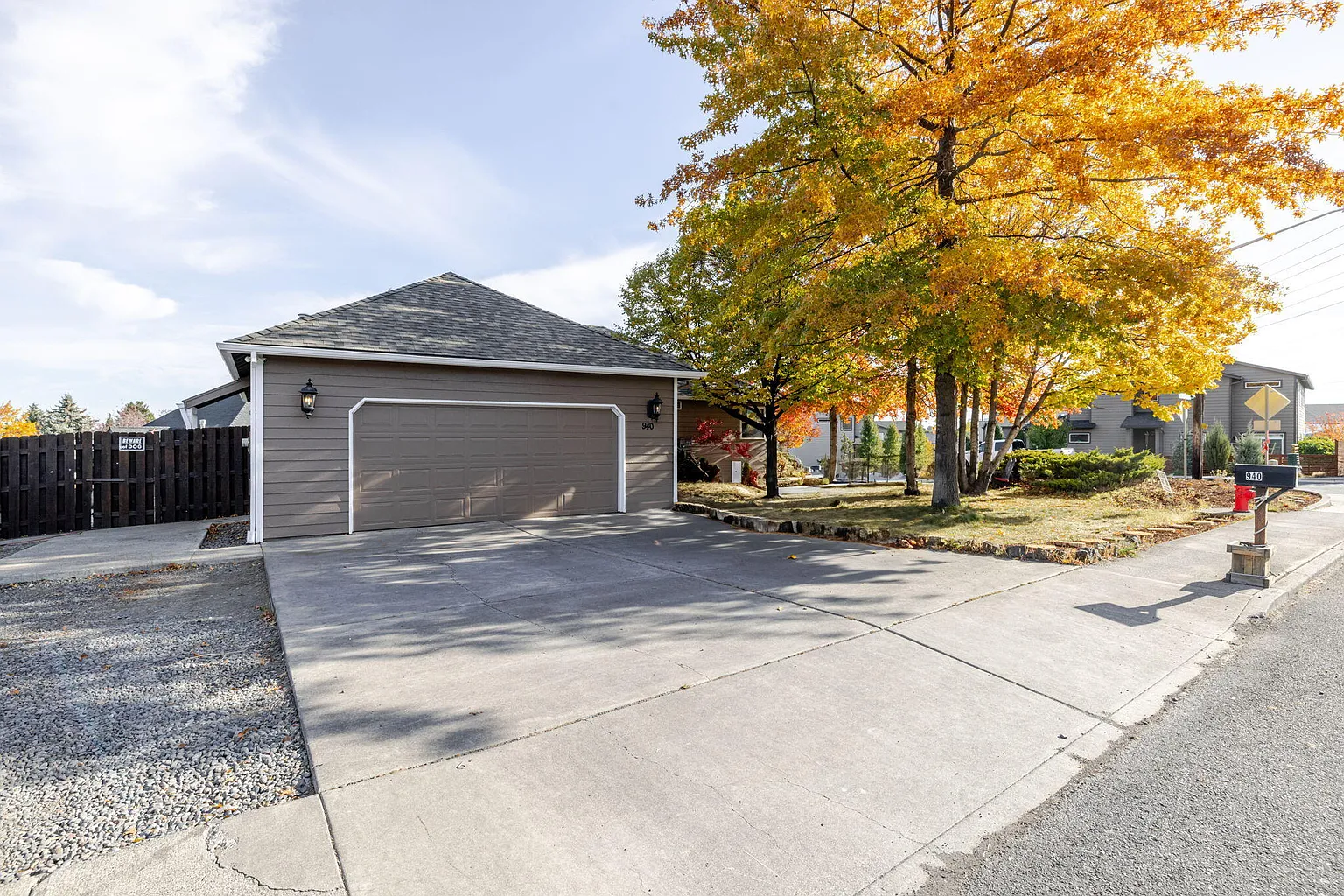 940 NE Purcell Blvd photo 1