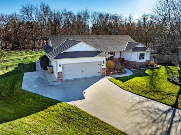 215 N Litson Ct, Benton, KS 67017