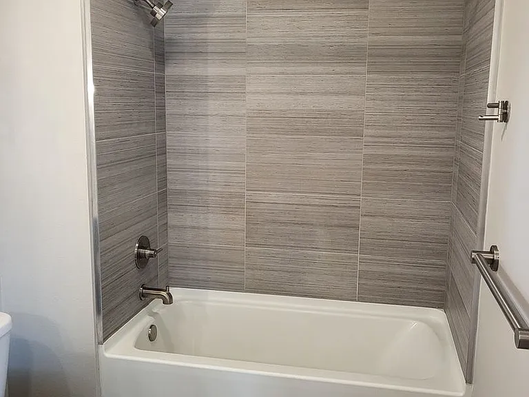 Pacific Ridge Apartments — Photo 41