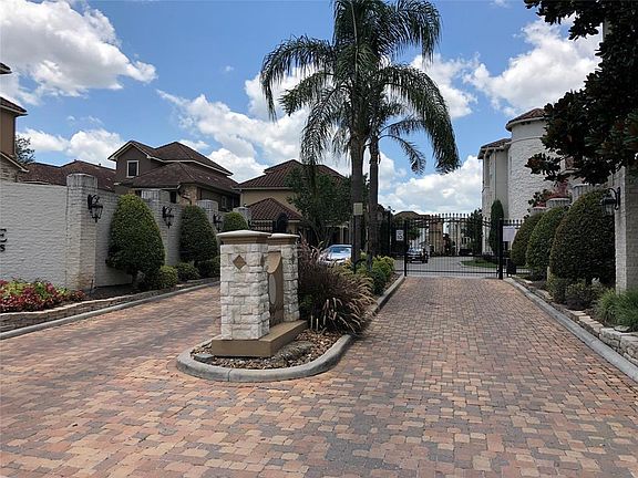 2nd image of 5515 Felice Dr