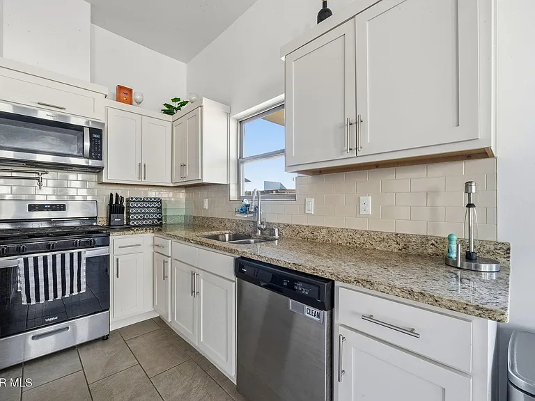 1181 Summer Rain St — Photo 4