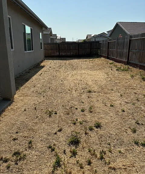 2418 Bastidas Dr — Photo 18