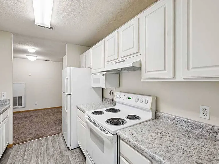 Northbrook Apartments — Photo 226
