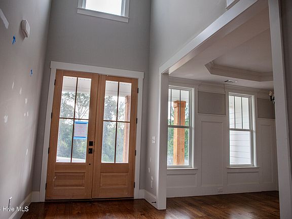 4th image of 205 Marsdale Drive
