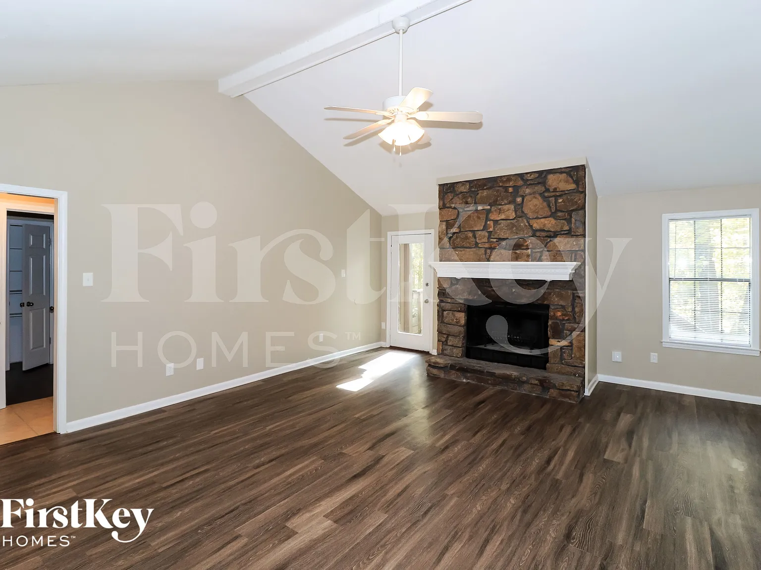 3 bed, 2.0 bath, 1649 sqft, $1,665 — Photo 3