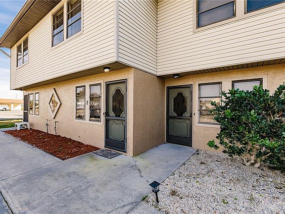5th image of 21307 Gertrude Ave