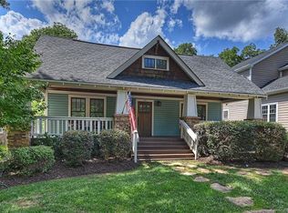 216 Bacon Ave, Charlotte, NC 28208