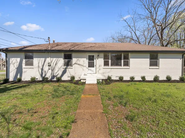 1015 Dickens St, Greenbrier, TN 37073