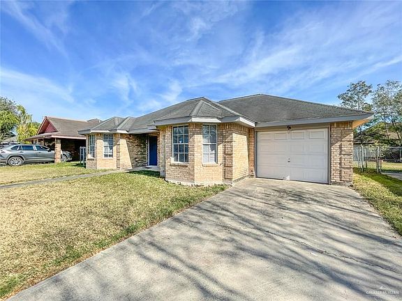 4th image of 2704 Fern Dr