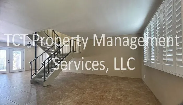 2 bed, 2.5 bath, 1424 sqft, $1,800 — Photo 2