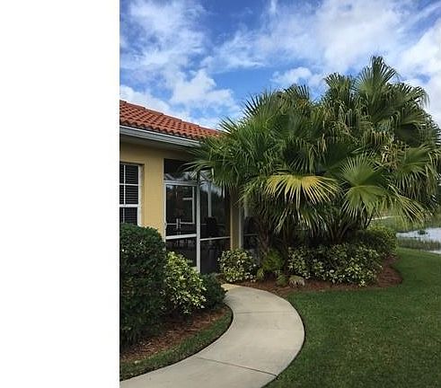 3rd image of 10540 Diamante Way