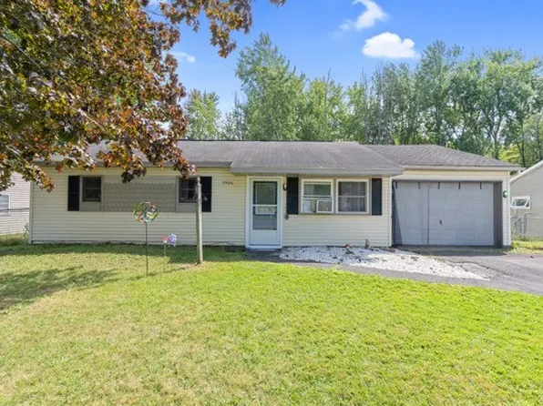7906 Eisenhower Blvd, Bridgeport, NY 13030