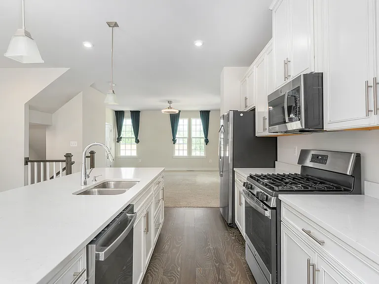 1000 Alum Spring Rd — Photo 4