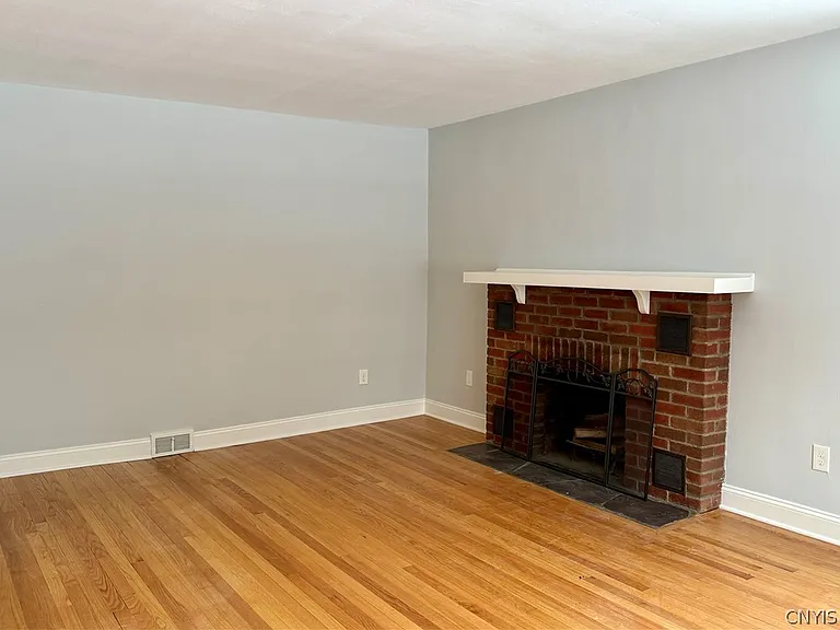 223 Cleveland Blvd — Photo 26