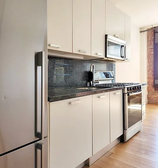 460 S Spring St #908 — Photo 10