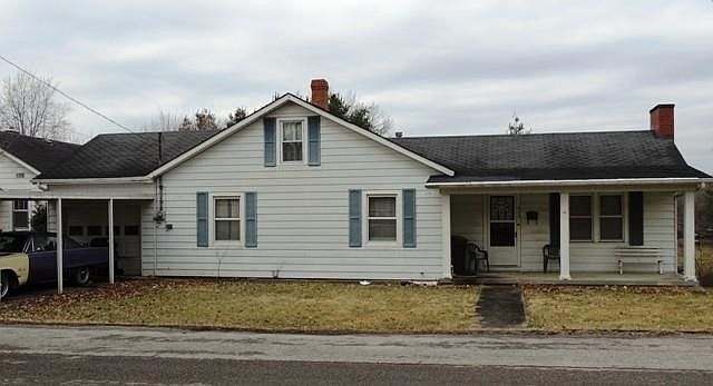 1st image of 415 Lowe St