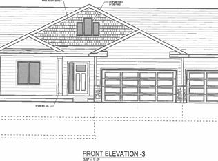 1501 Hazel St, Pella, IA 50219