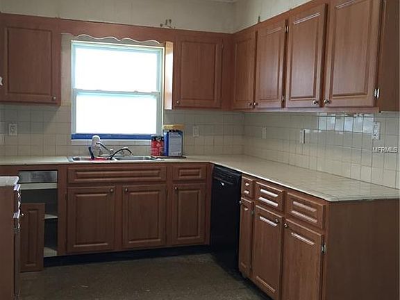 2nd image of 2807 Wallace Ave
