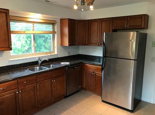 3565 Edgeview Dr, Cincinnati, OH 45213