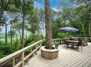 4 Dodge Ln, Setauket, NY 11733