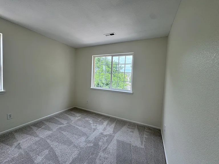 2444 E 127th Pl — Photo 18