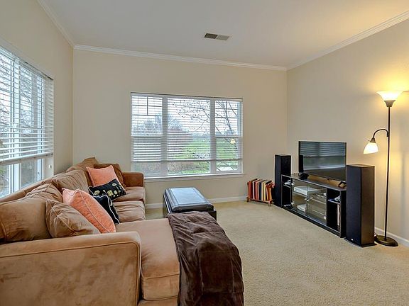 3rd image of 1818 Moore Blvd APT 226