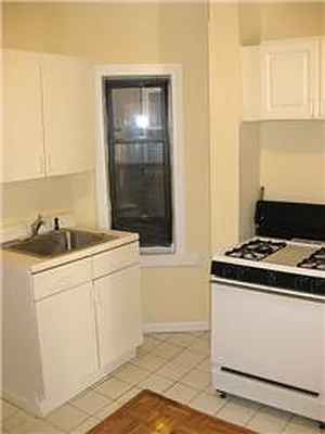 Rented by R New York | media 7