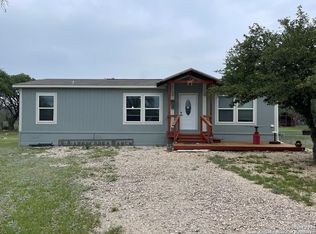 350 Spanish Oak Trl, Harper, TX 78631