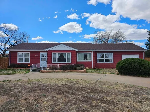 1619 Crestmoor Dr, Pueblo, CO 81001