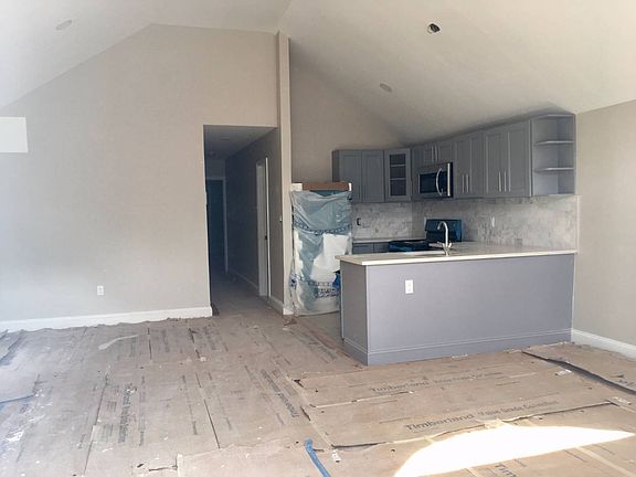 5th image of 763 N Oak Dr