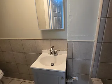 825 E 19th St #2L — photo 5 of 6