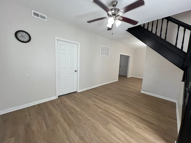 1347 N Gale St — Photo 6