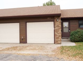 813 24th Ave SW, Minot, ND 58701