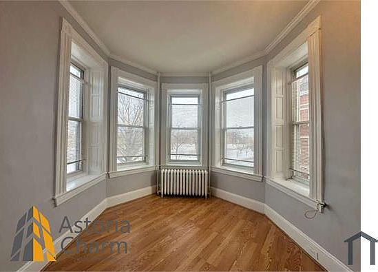 4th image of 3300 Auchentoroly Ter APT 2F