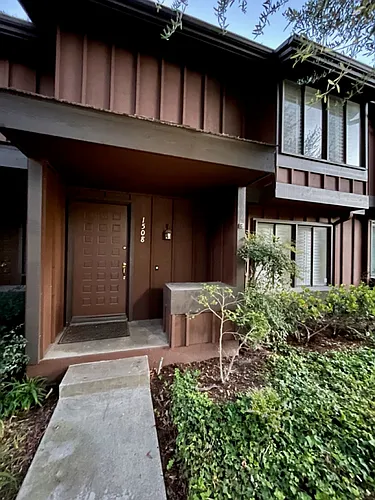 1508 Dalmatia Dr Photo 1