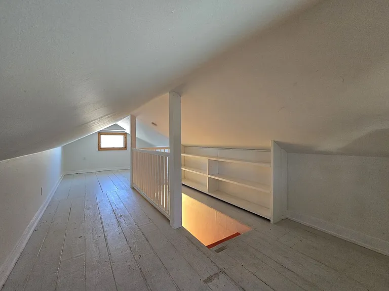 235 Irvine St — Photo 29