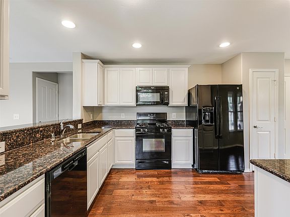 4th image of 7409 Kite Ln