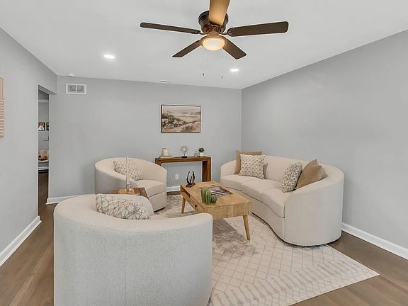 5th image of 2238 Oakmont St