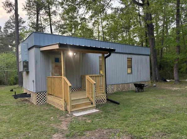 411 Oak Tree Dr, Pointblank, TX 77364