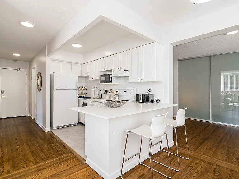1750 Davie St #206 — Photo 10