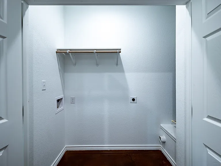 1115 N Paddock St #103 — Photo 10