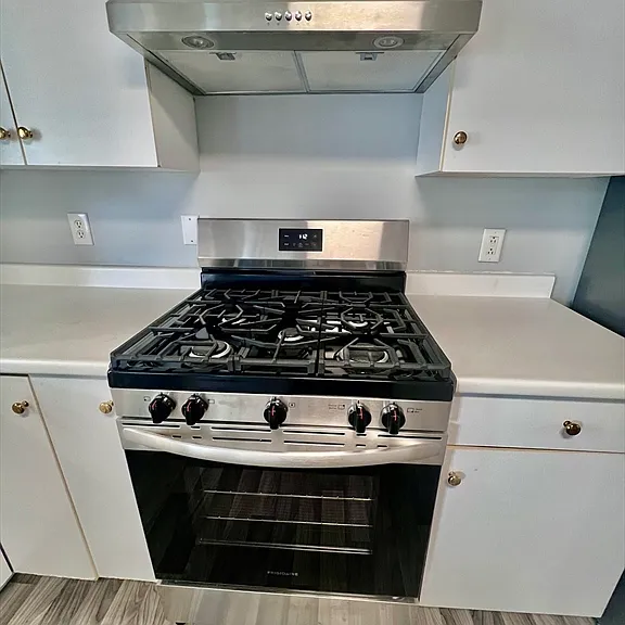 15 1st St #15 — Photo 8