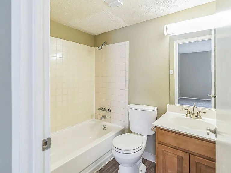 Canter Pointe — Photo 12