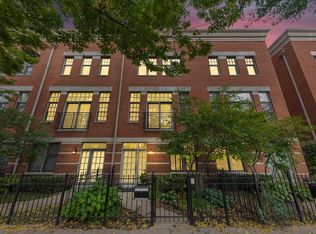 1064 W Fry St, Chicago, IL 60642